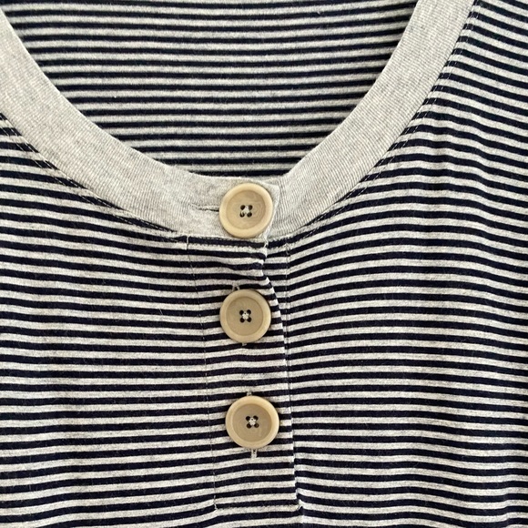 Theory Tee Shirt Dress. Soft and stylish, easy to just slip on and go. - Picture 4 of 9